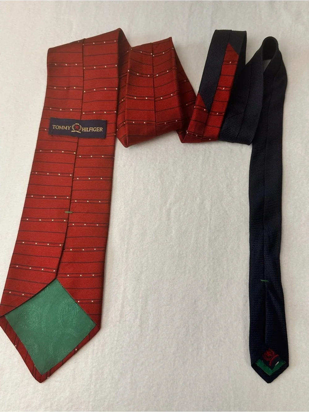 Classic Red Striped Men's Tie - Unbranded